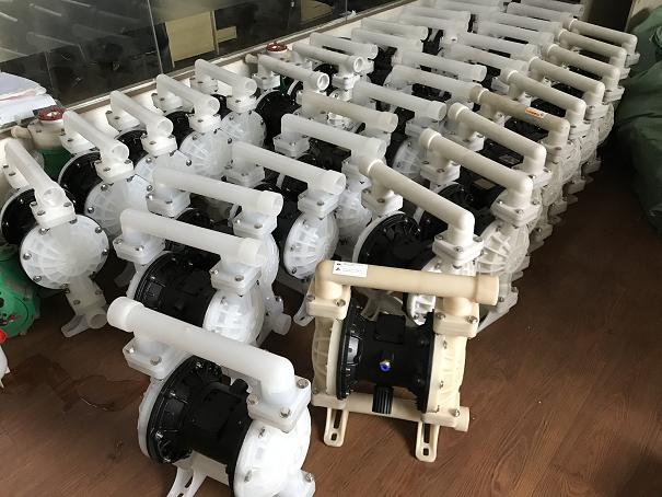 QBY�͚��(d��ng)��Ĥ��{��